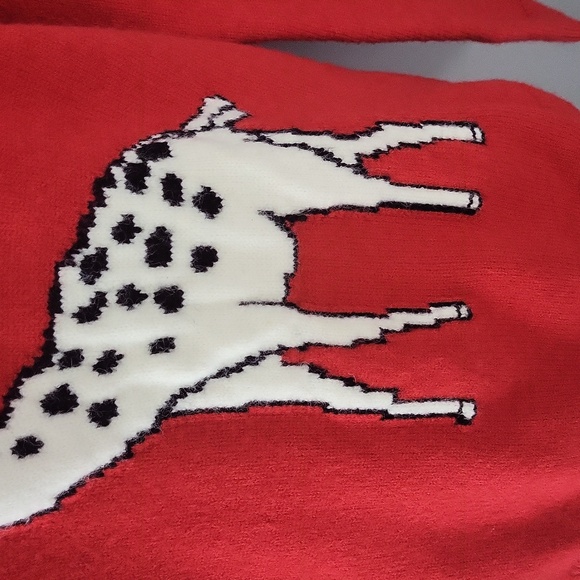 Red Deer Pattern Sweater - Picture 6 of 11